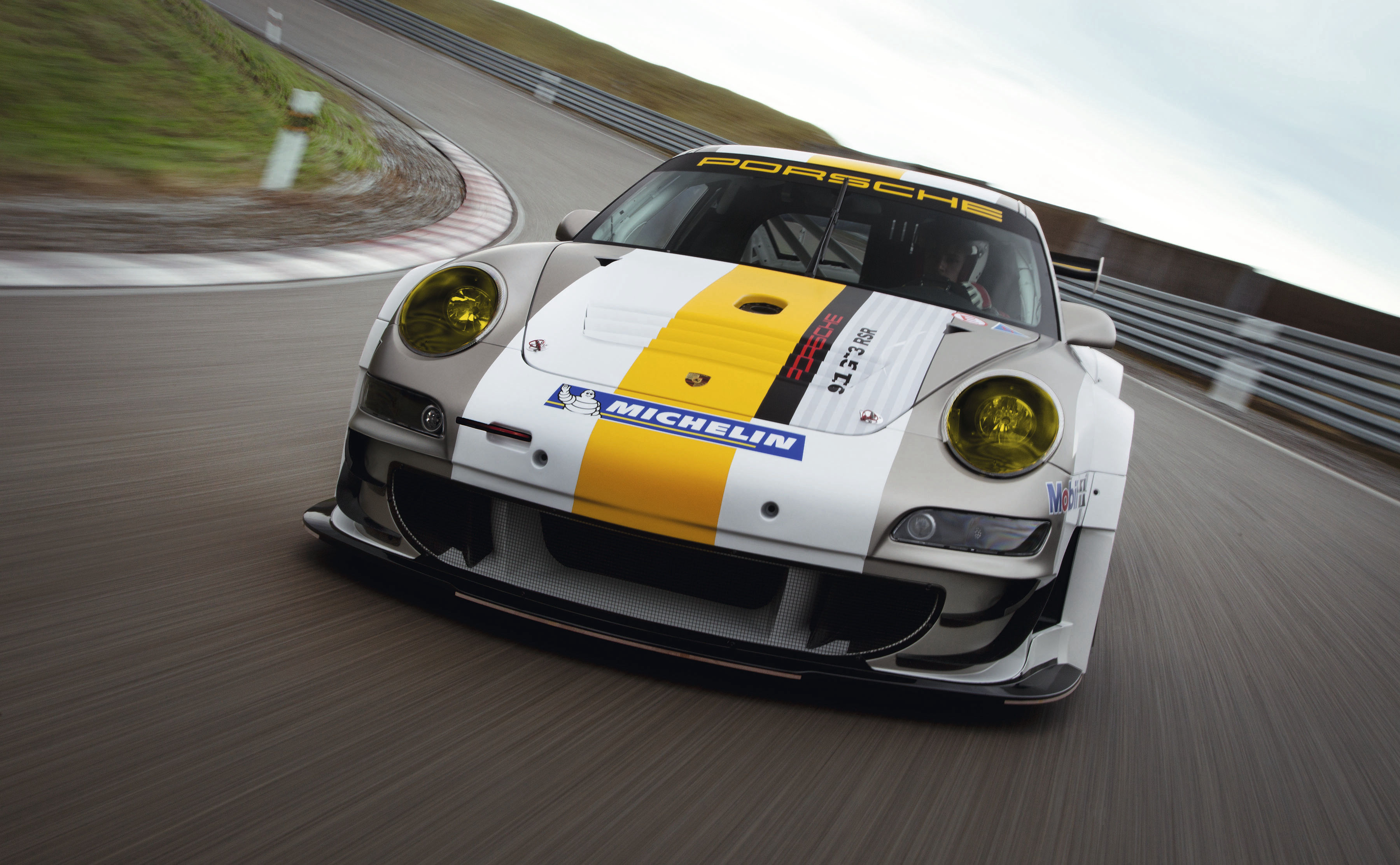 Porsche 911  GT3 RSR
