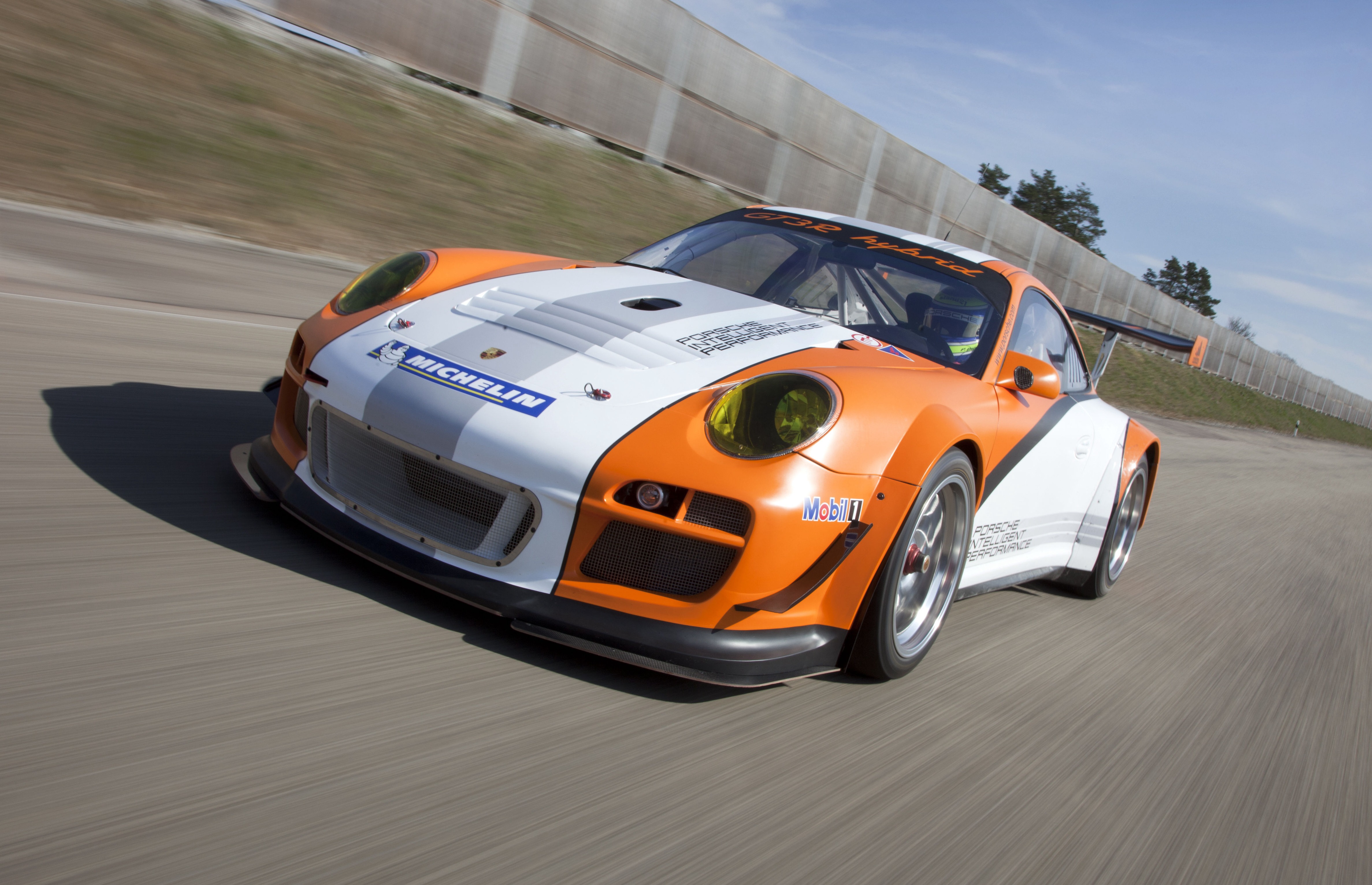 Porsche 911 R Hybrid