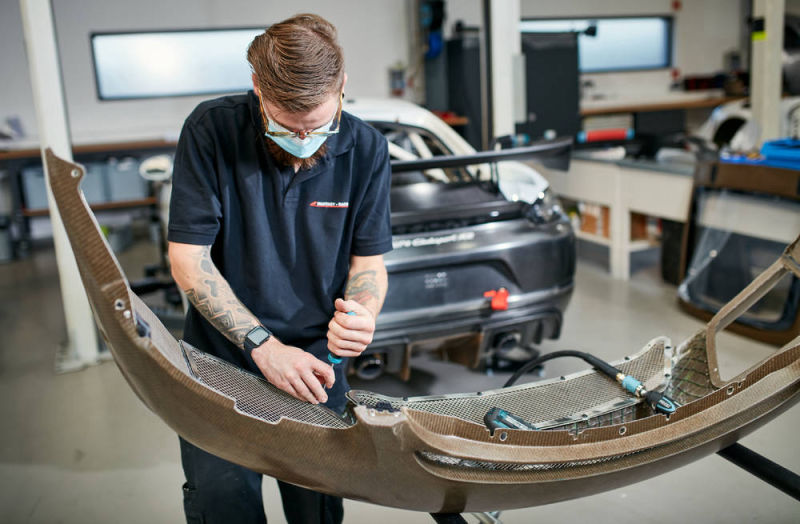 Porsche 718 rennsport driver