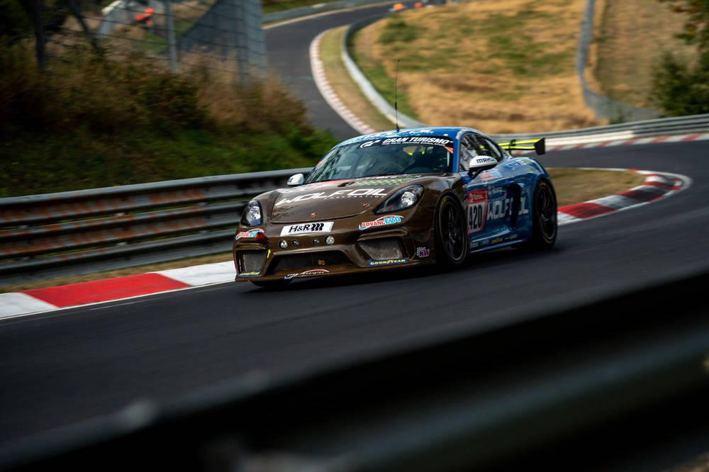 Porsche 718 rennsport driver