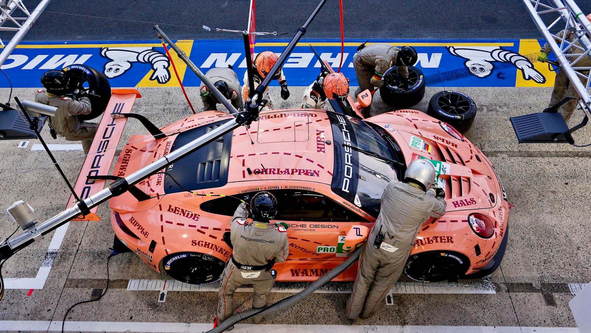 porsche 911 RSR pink pig le mans 24 hours 2018